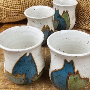 CONJUNTO DE 4 COPOS AMASSADOS - CAFÉ<br /> Gangue<br>Azul, verde e branco