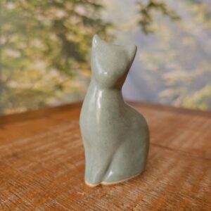 GATINHO MIDI<br>Verde claro acetinado
