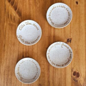 CONJUNTO DE 4 PORTA-COPOS PRATINHO <br /> Frases