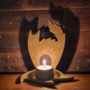 PORTA-VELAS GUARDIÃO DA LUZ<br /> Arrepiooooo <br /> Mostarda
