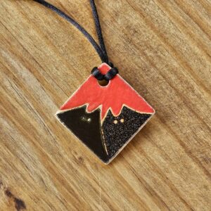 COLAR <br /> Gangue losango<br /> Preto glitter, preto cromado e vermelho