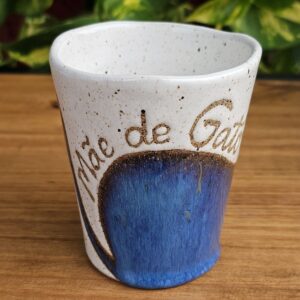 CANECA ONDULADA<br /> Mãe de Gato <br>Azul e off-white