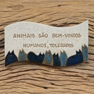 Placa de gato em cerâmica BANDEIRINHA Tolerância felina / Azul